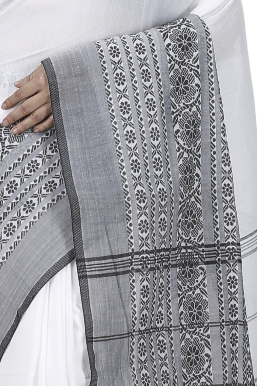 Black White Pure Cotton Begompuri_Hand Hand Loom Saree (1290)